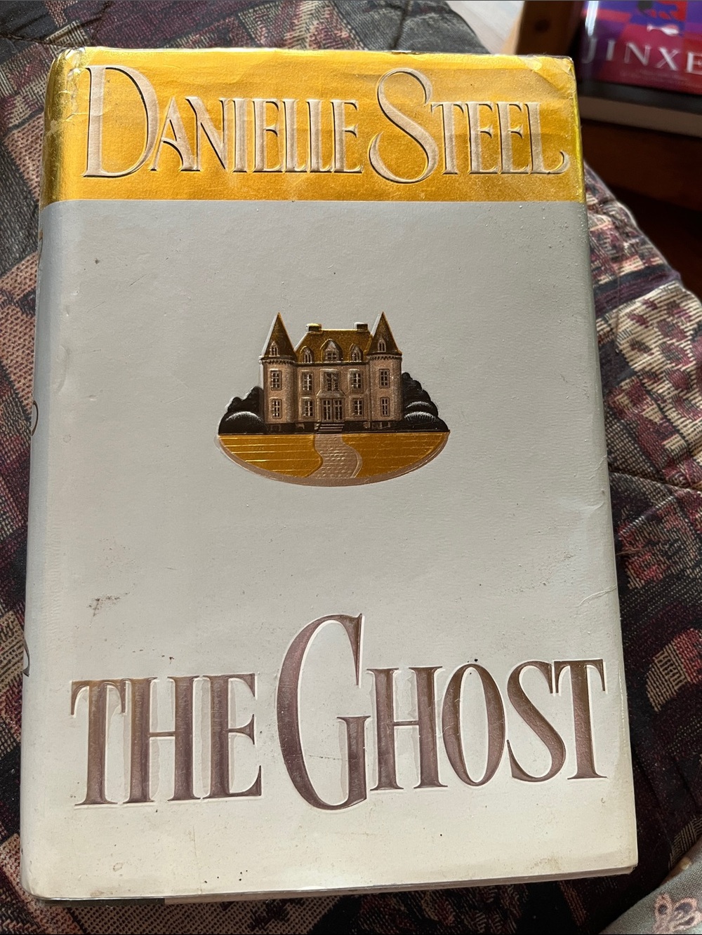 Danielle Steel "The Ghost" Hardcover Book - White & Gold Cover